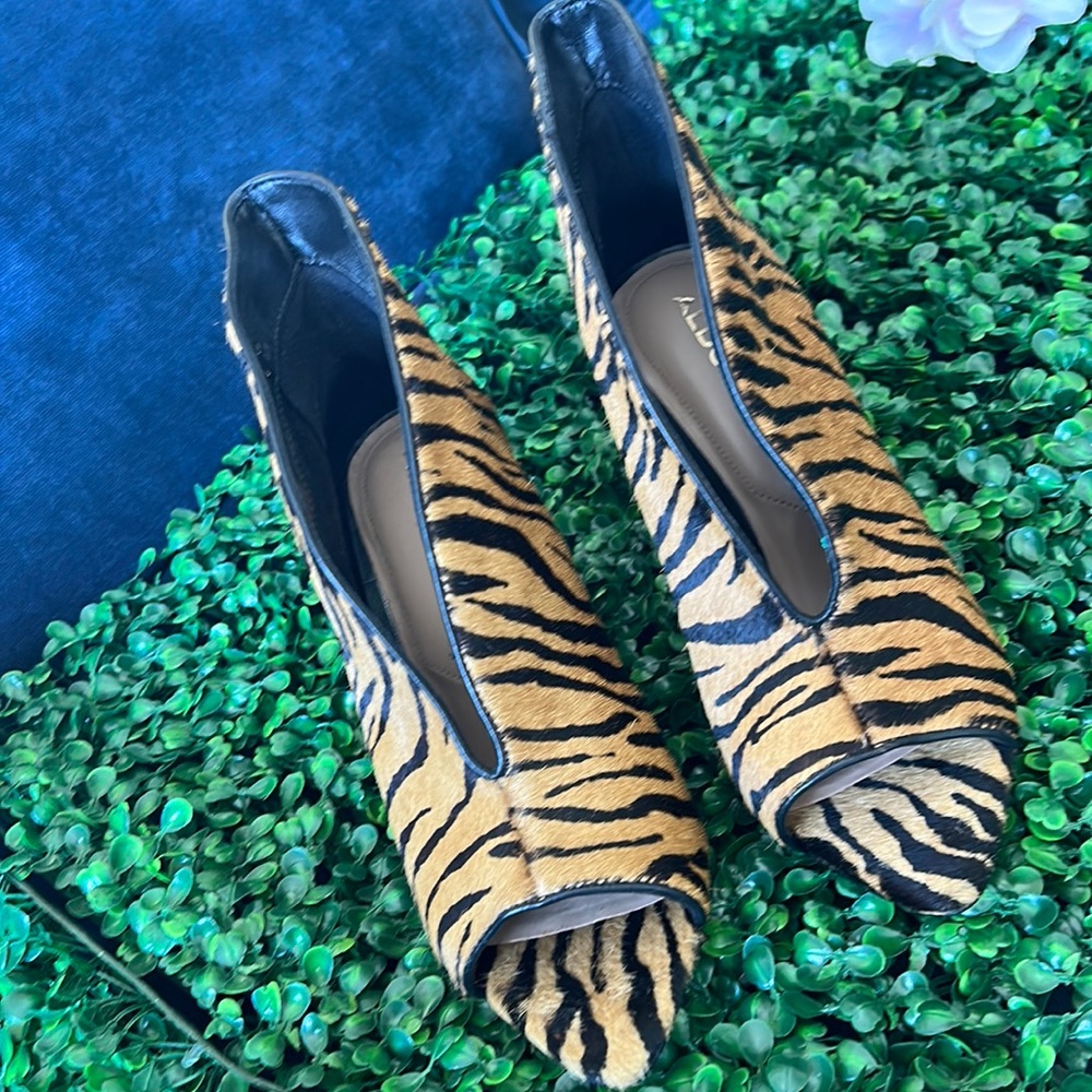 COPY - Animal print peeptoe bootie